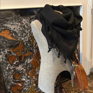 🖤♠️◼️🗝️BLACK OVERSIZED 100% linen scarf WRAP shawl HAND KNOTTED